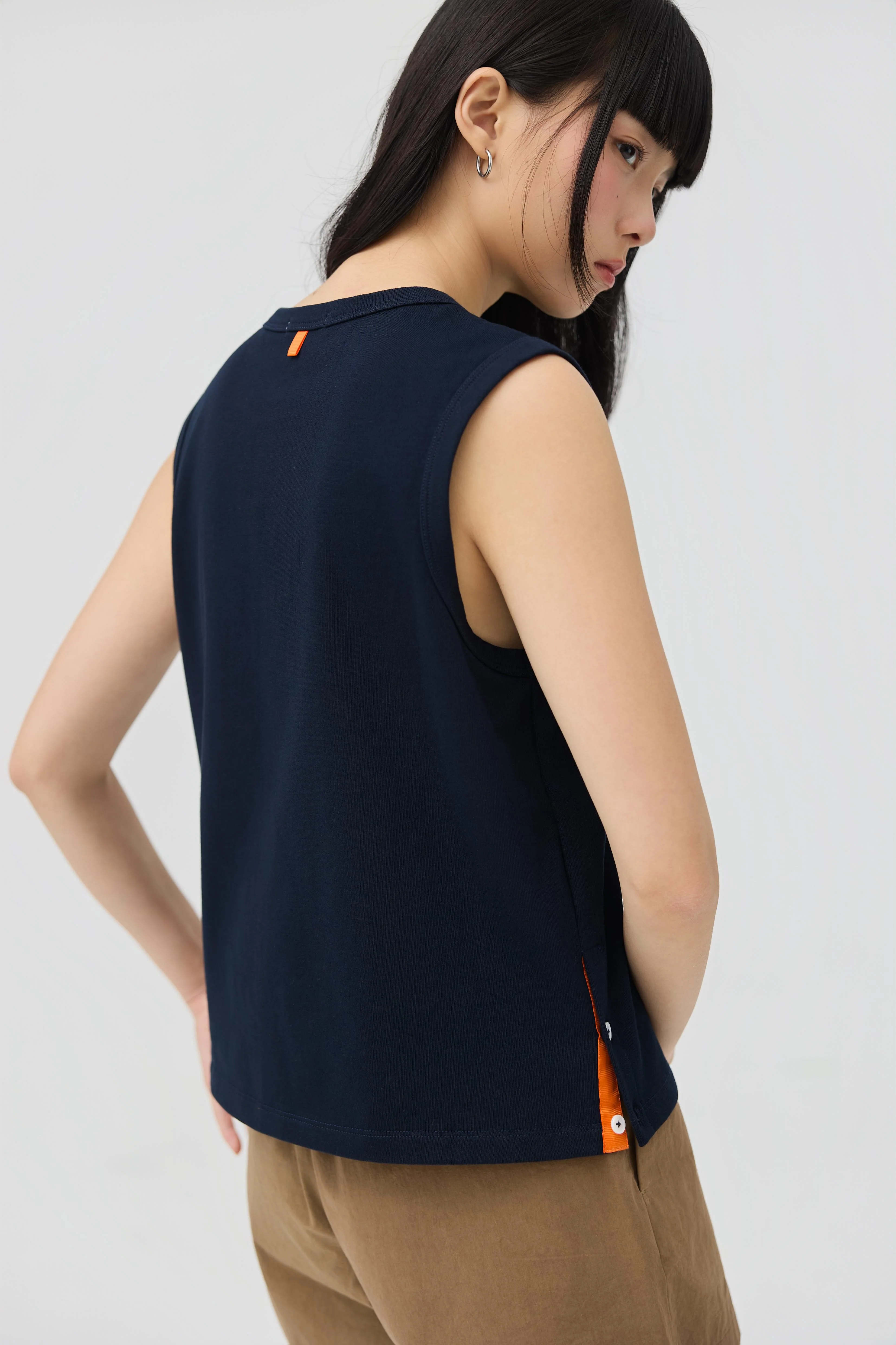 3EIGHTH | Musubi Henley Tank In Navy - Image 4