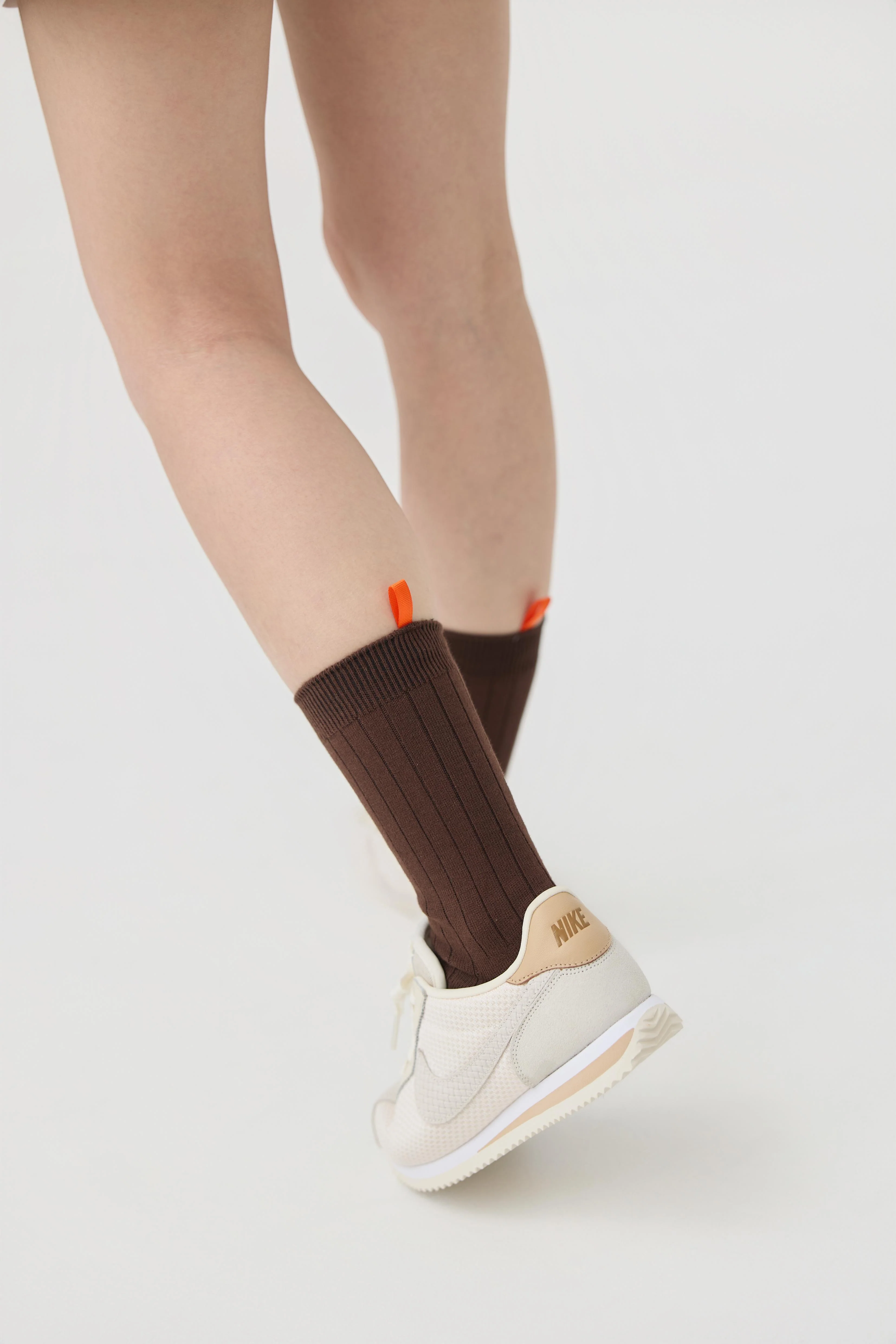 3EIGHTH | Tab Crew Socks In Chocolate - Image 3