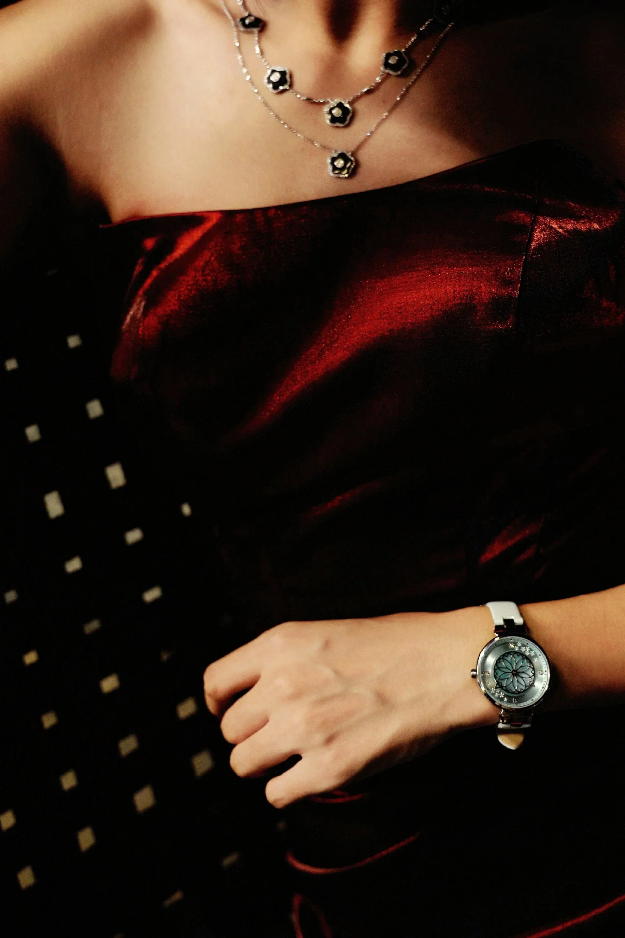 BLACK BY BLUE BRAVE | Cherry Blossom Bracelet Watch (32MM) - Image 16