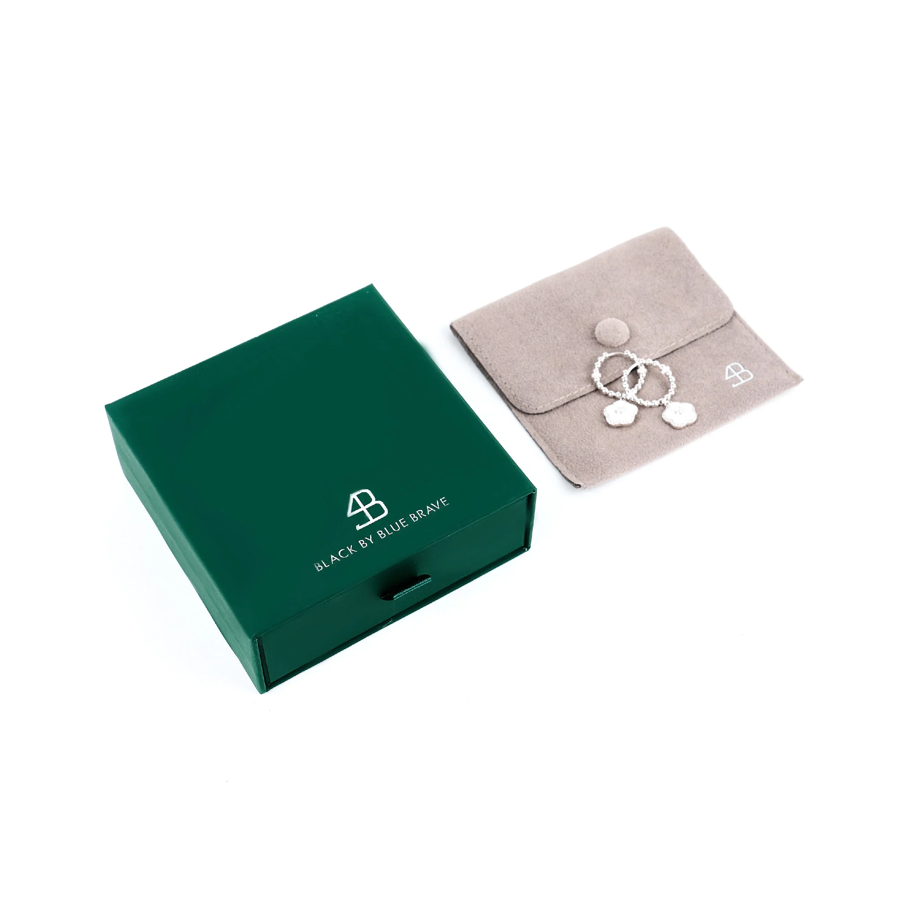 BLACK BY BLUE BRAVE | Classic Flower Earrings Brass 18k Silver Plating & White Ceramic 20+13mm - Image 4