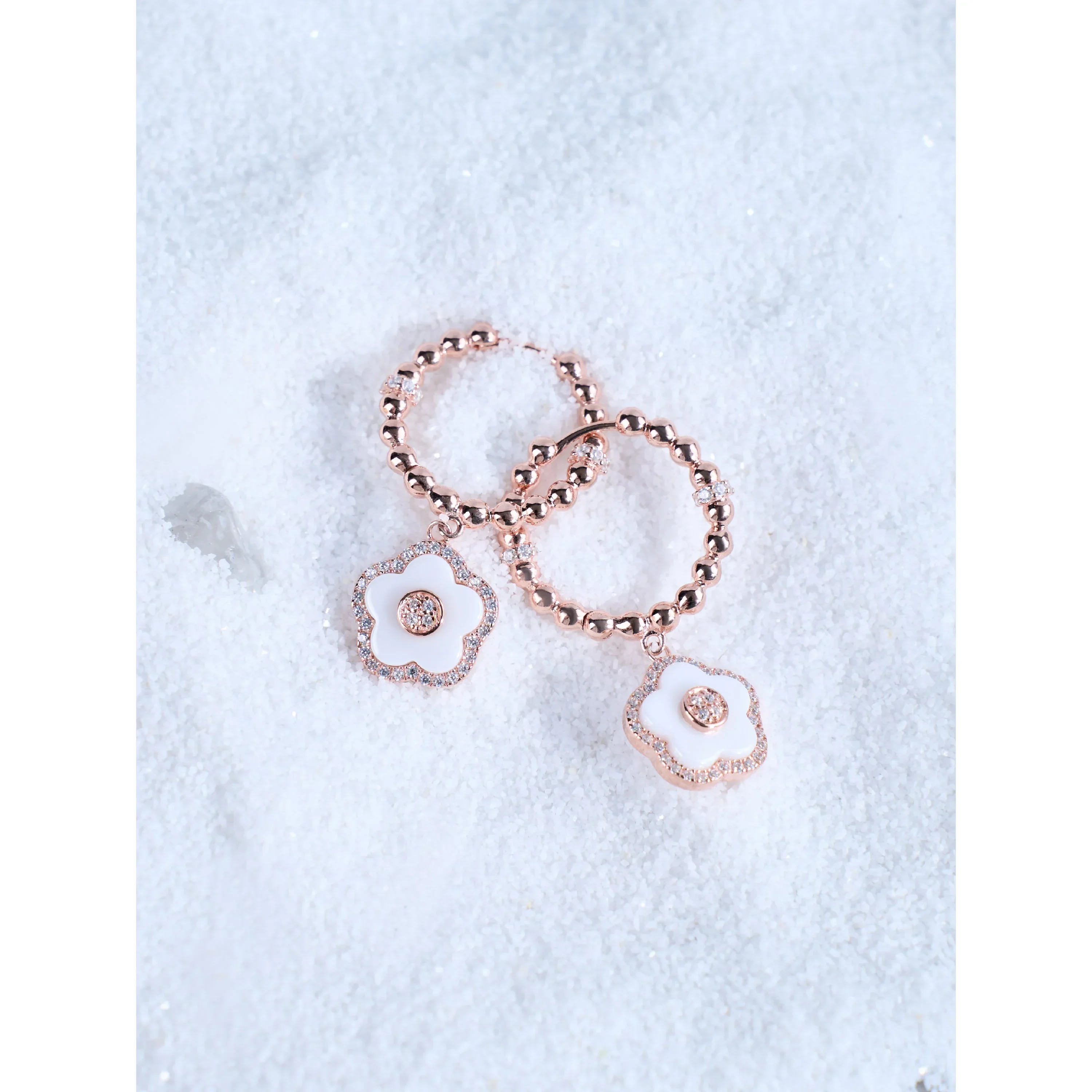 BLACK BY BLUE BRAVE | Classic Flower Earrings Brass 18k Rosegold Plating & White Ceramic 20+13mm - Image 4